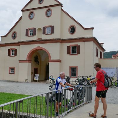 055 Richard hüttet die Bikes